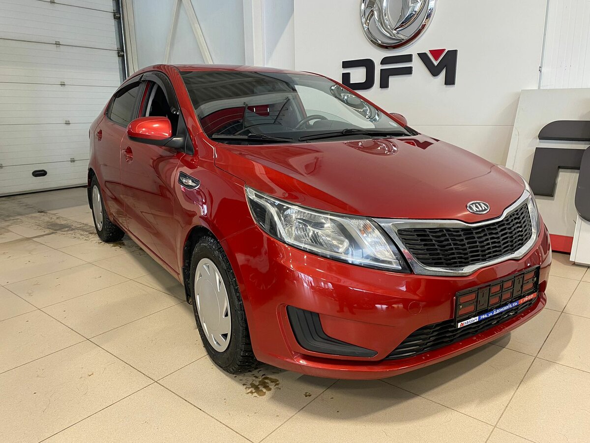Купить б/у Kia Rio III 1.4 MT (107 л.с.) бензин механика в Уфе: красный ...