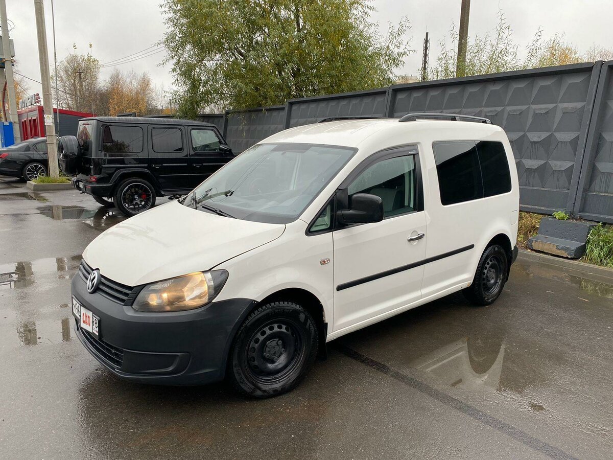 Volkswagen Caddy 2013 года