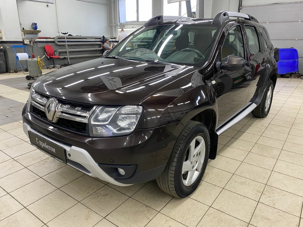 Купить б/у Renault Duster I Рестайлинг 2.0 AT (143 л.с.) 4WD бензин ...