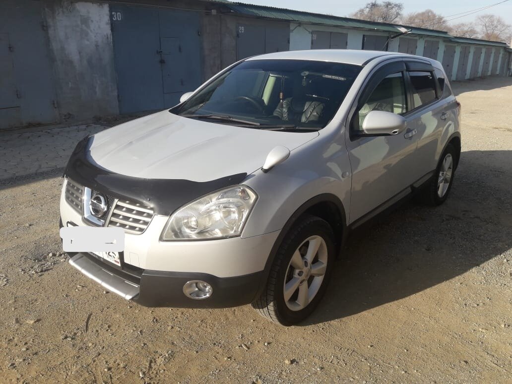Nissan Dualis car
