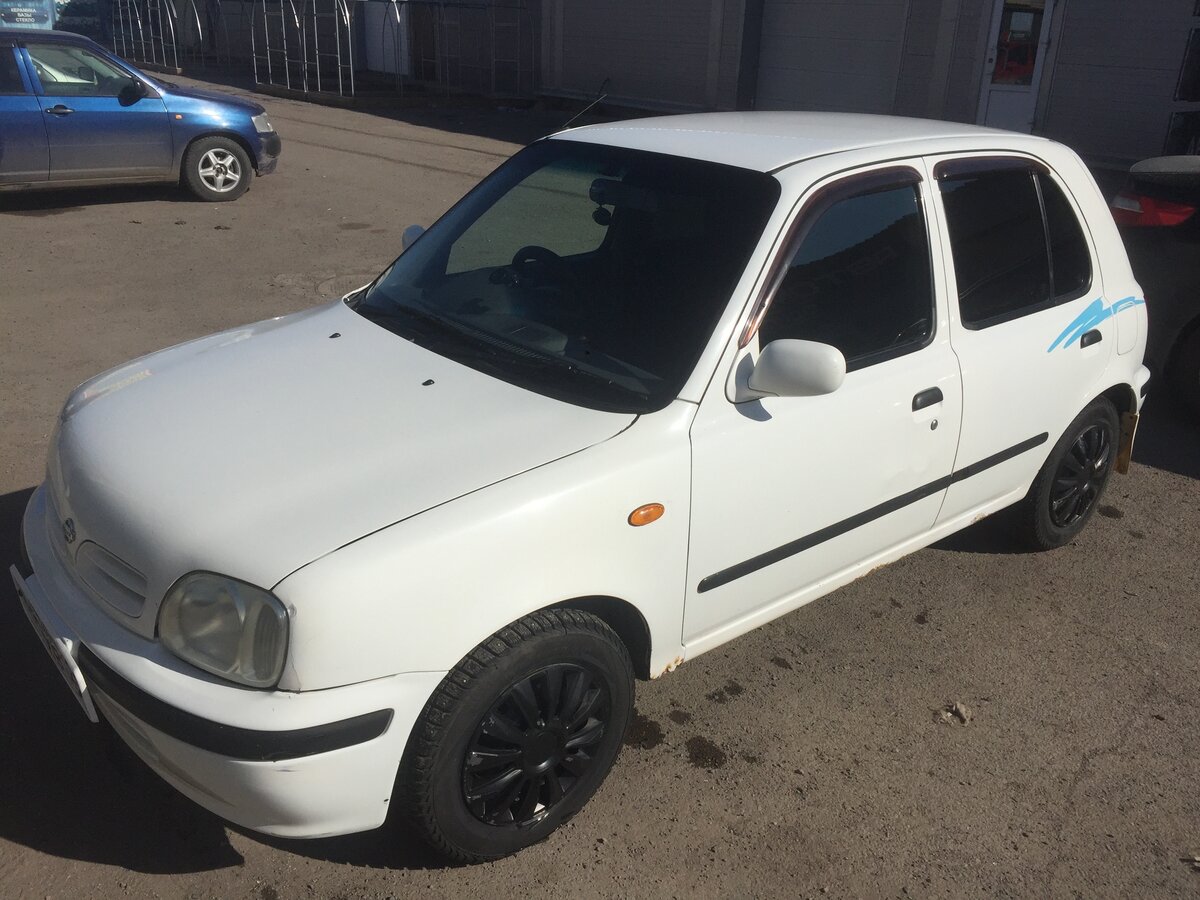 Nissan March 1999