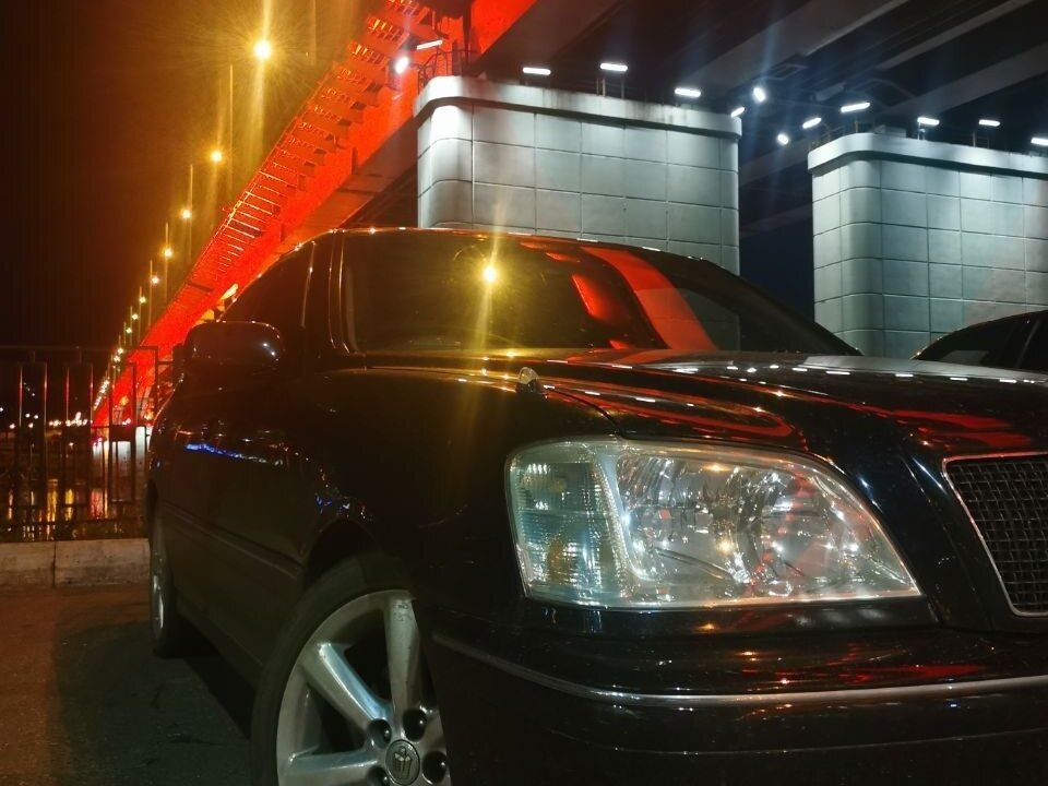 Toyota Crown s170 Royal Saloon