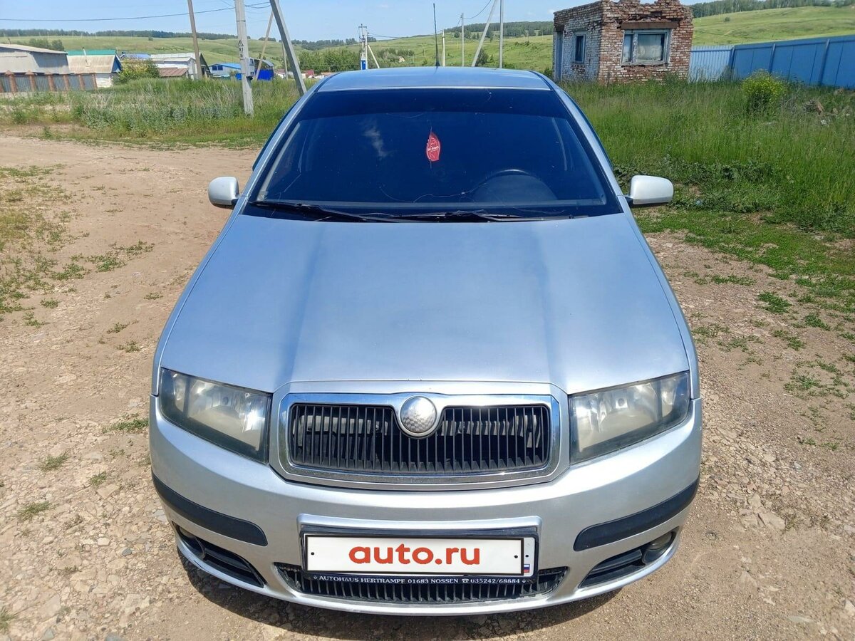 Купить б/у Skoda Fabia I Рестайлинг 1.2 MT (64 л.с.) бензин механика в ...