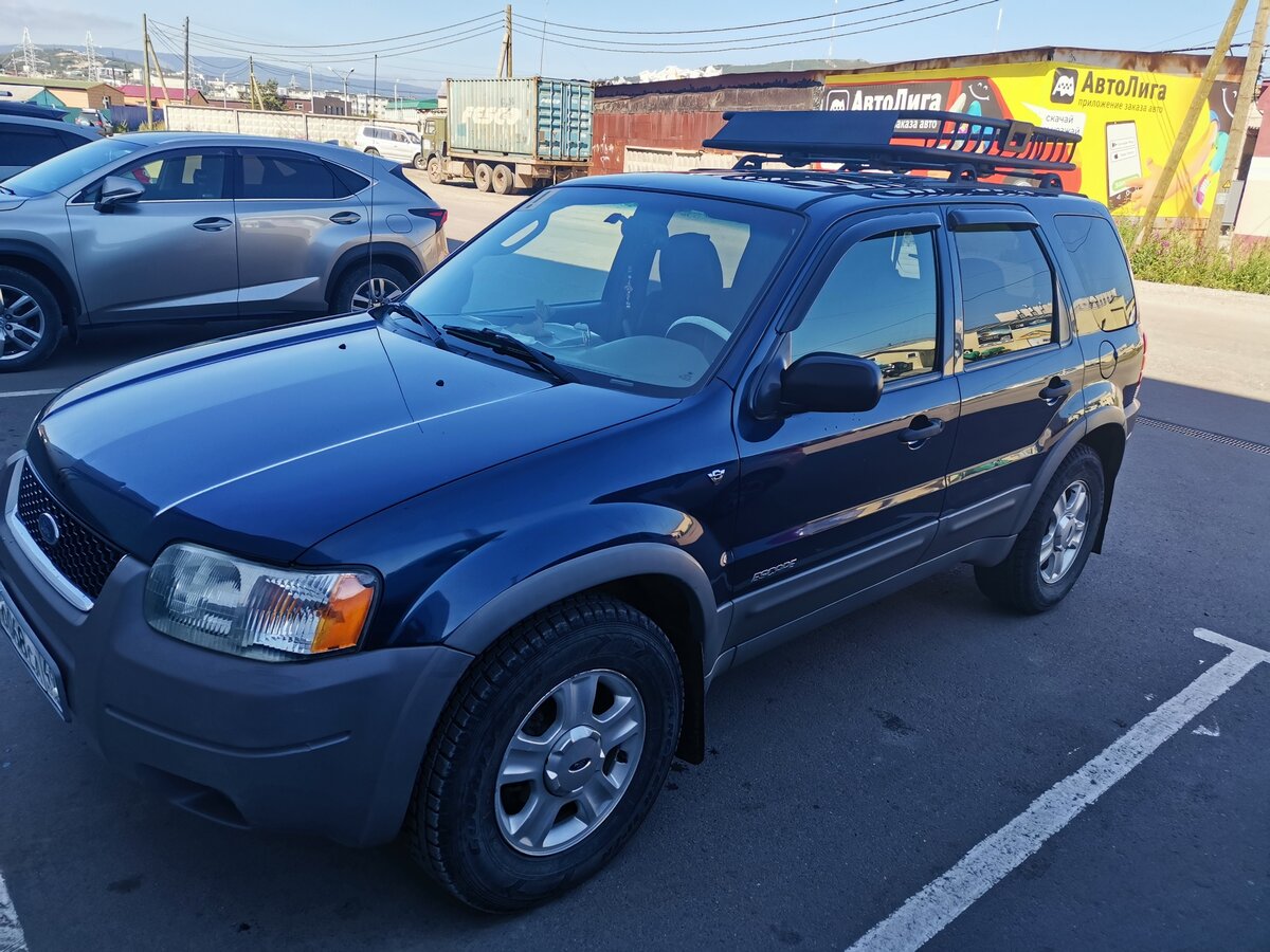 Купить б/у Ford Escape I 3.0 AT (203 л.с.) 4WD бензин автомат в
