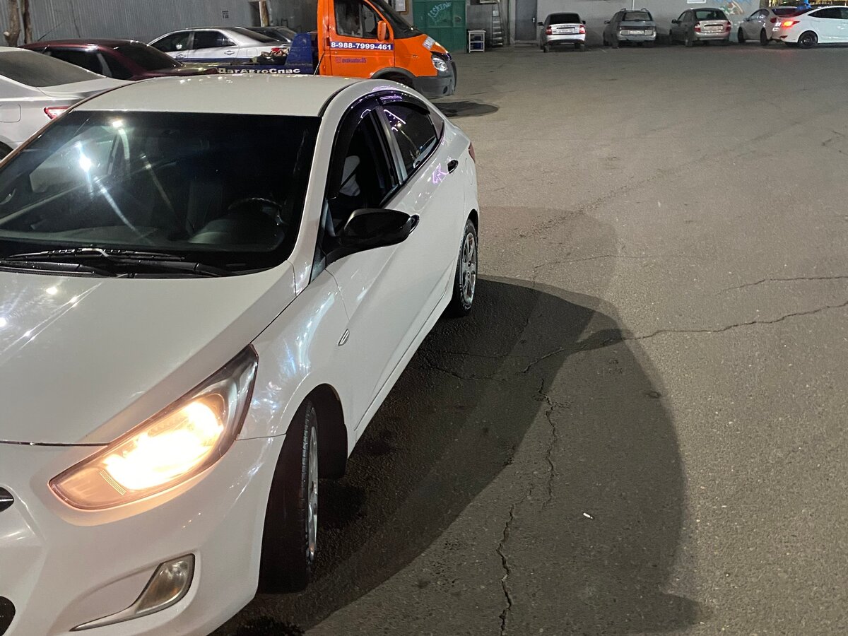 Купить б/у Hyundai Solaris I 1.4 AT (107 л.с.) бензин автомат в ...