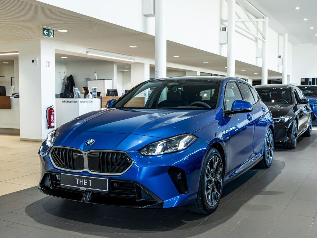 Купить новый BMW 1 серии IV (F70) 120i 1.5 AMT (170 л.с.) бензин робот ...