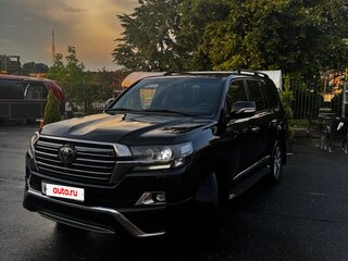2017 Toyota Land Cruiser 200 Series Рестайлинг 2, чёрный, 6500000 рублей, вид 1