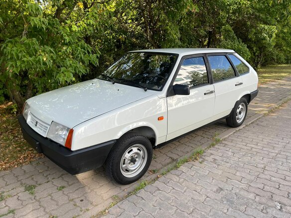 1992 Lada (ВАЗ) 2109, белый