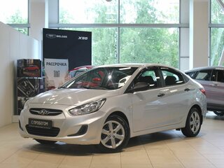 2013 Hyundai Solaris I, серебристый, 670000 рублей, вид 1