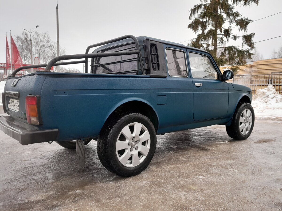 Купить б/у Lada (ВАЗ) 2329 1995-2019 1.7 MT (79 л.с.) 4WD бензин механика в Санк