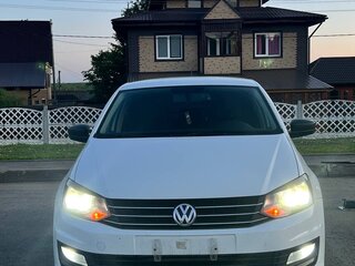 2018 Volkswagen Polo V Рестайлинг, белый, 950000 рублей, вид 1