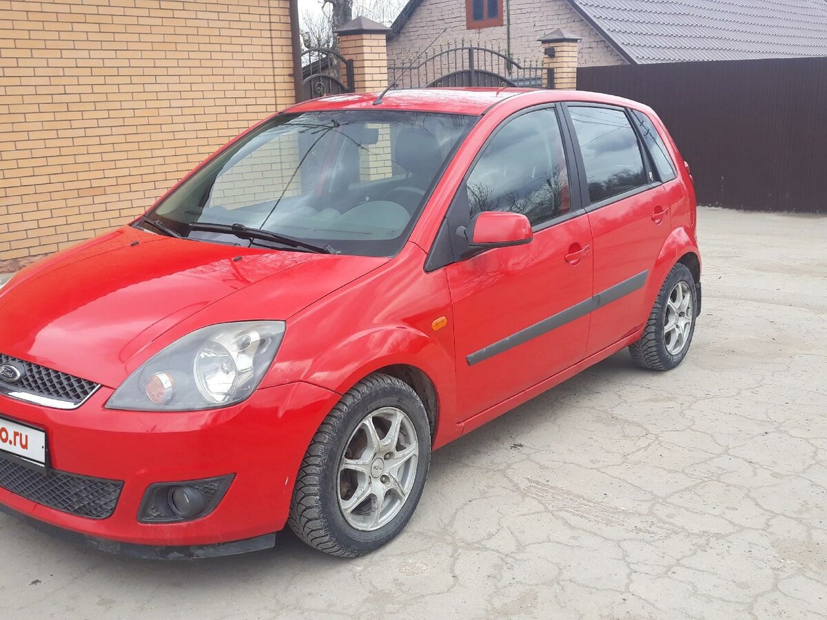 Купить б/у Ford Fiesta Mk5 1.4 AMT (80 л.с.) бензин робот в Туле ...