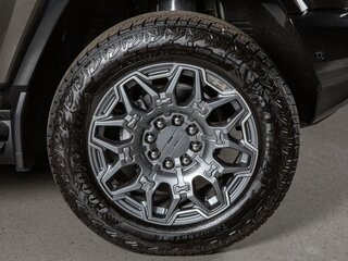 2023 GMC Hummer EV, серый, 14998000 рублей, вид 5