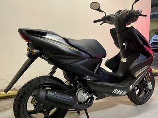 Мотоцикл Yamaha AEROX 50 R 2012 обзор