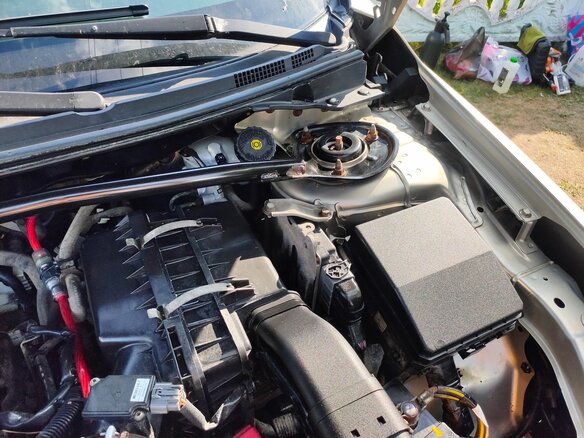 2008 Mitsubishi Lancer X, бежевый, 900000 рублей - вид 12