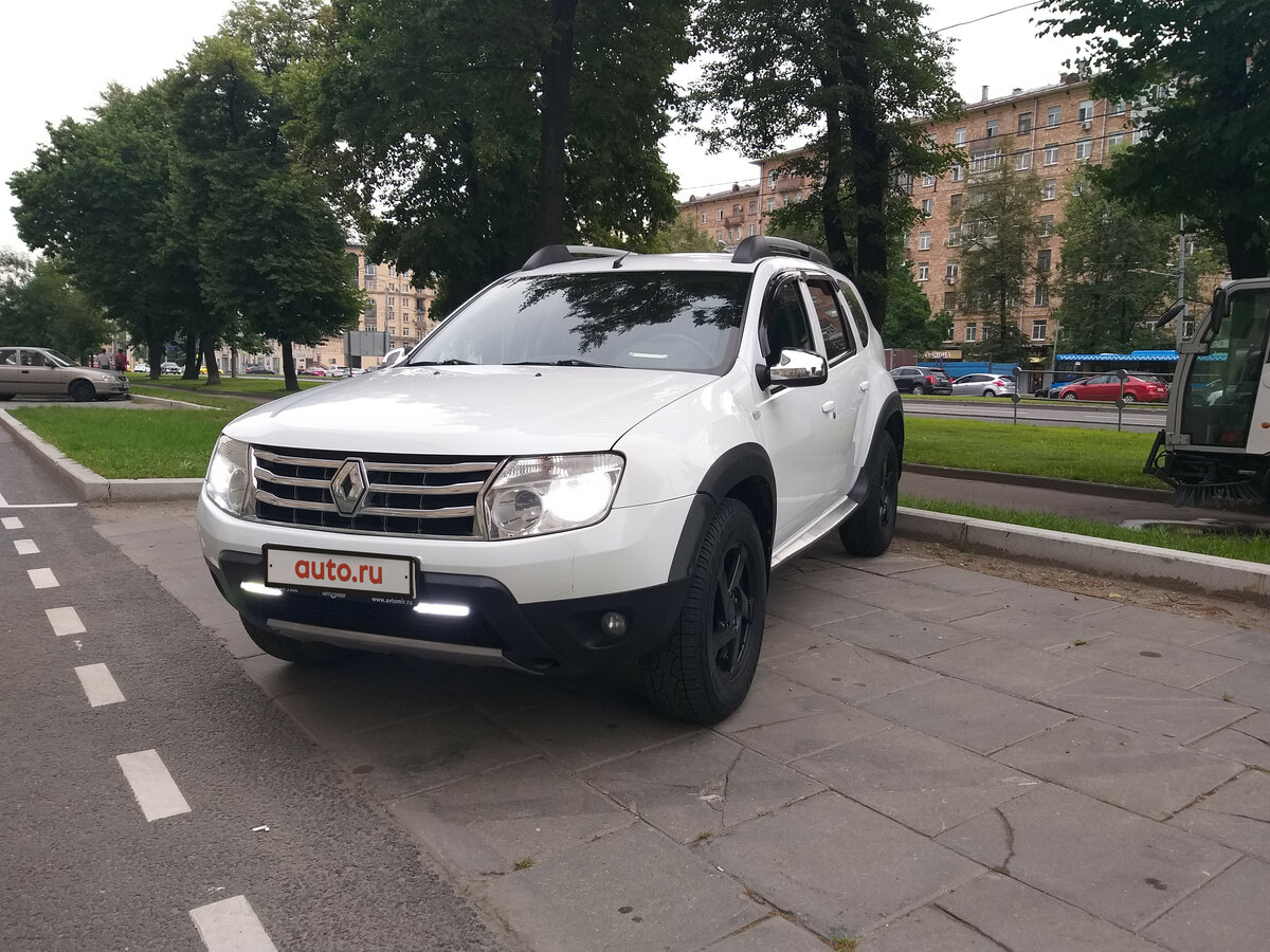 Ренаулт дастер белый