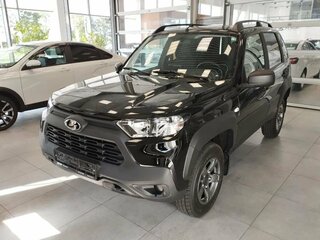 2024 Lada (ВАЗ) Niva I Рестайлинг (Travel), чёрный, 1527000 рублей, вид 1