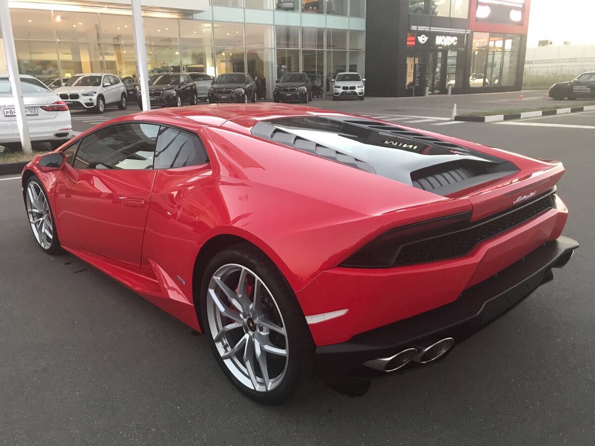 Lamborghini Huracan 2014 красная
