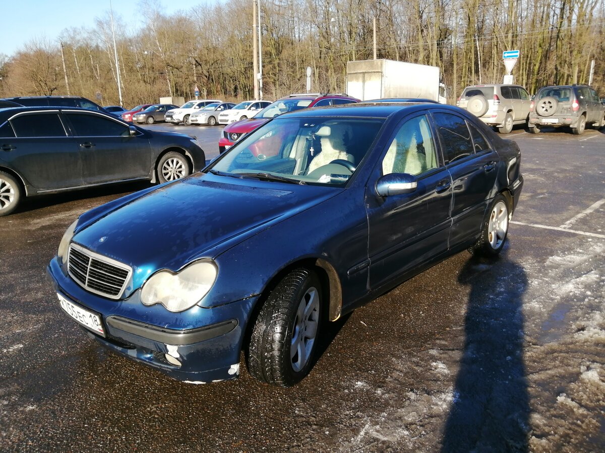 Купить б/у MercedesBenz CКласс II (W203) 200 2.0 MT (163
