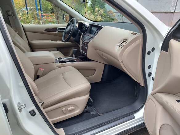 2020 Nissan Pathfinder IV Рестайлинг, белый, 3100000 рублей - вид 10