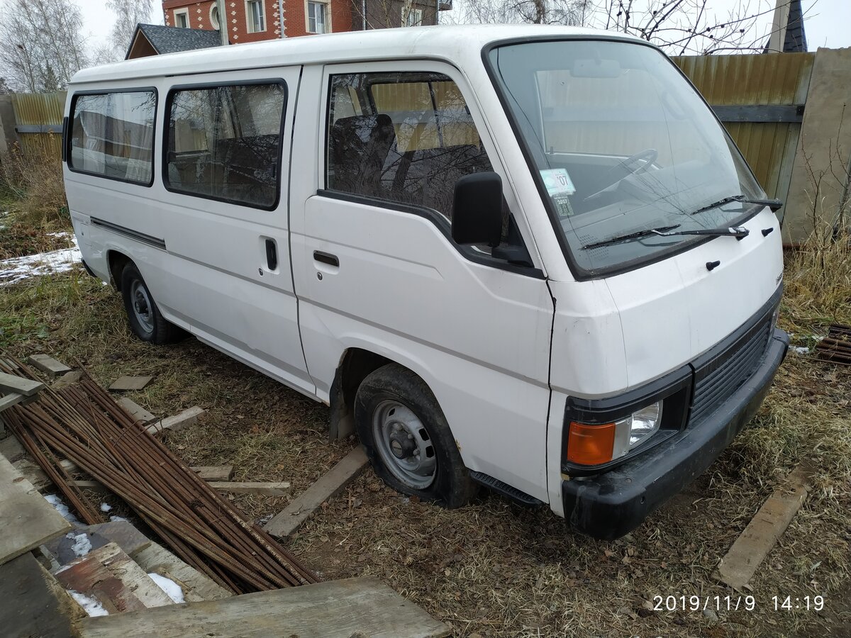 Ниссан Урван 2019