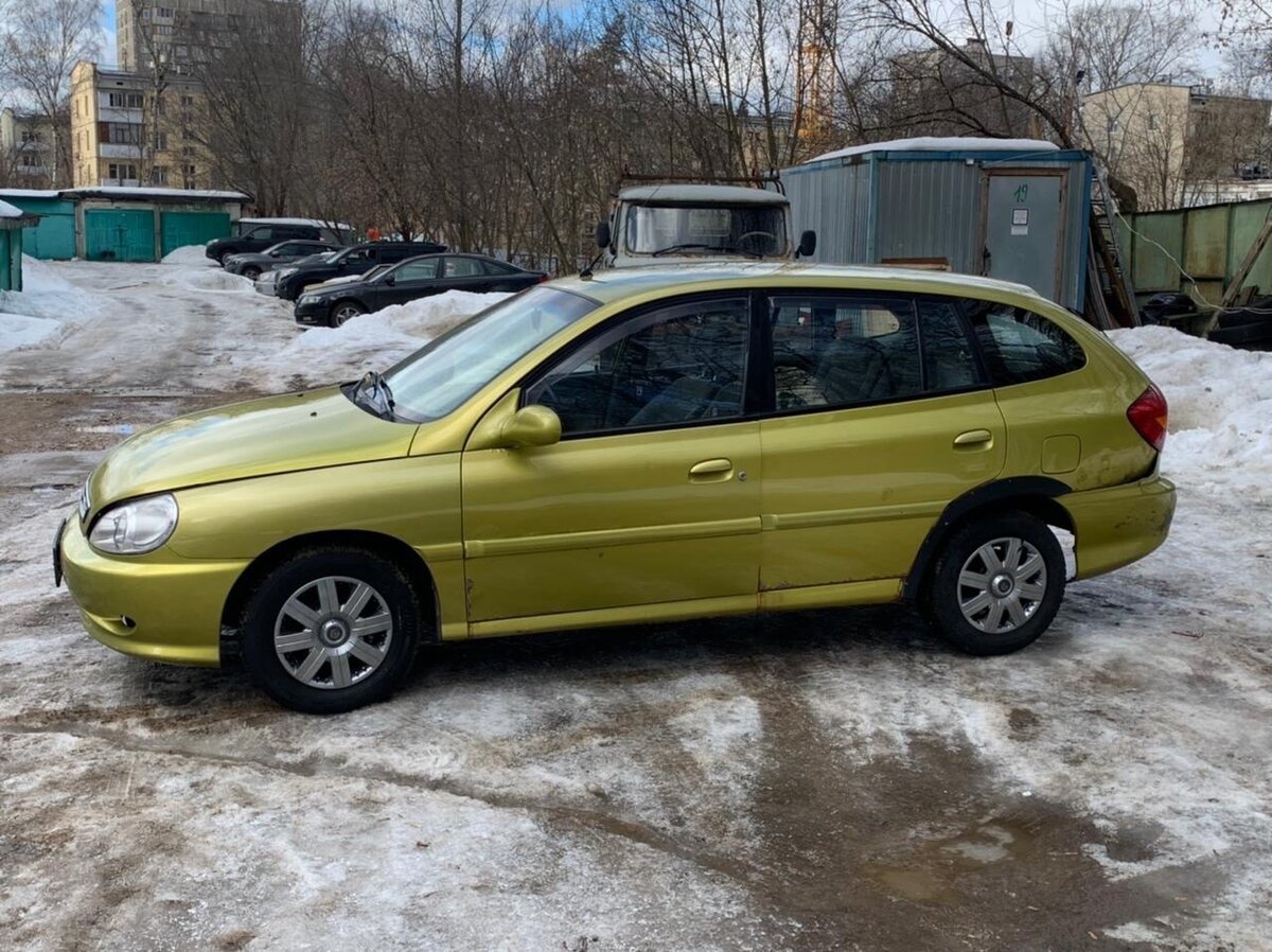 Купить б/у Kia Rio I 1.3 AT (75 л.с.) бензин автомат в