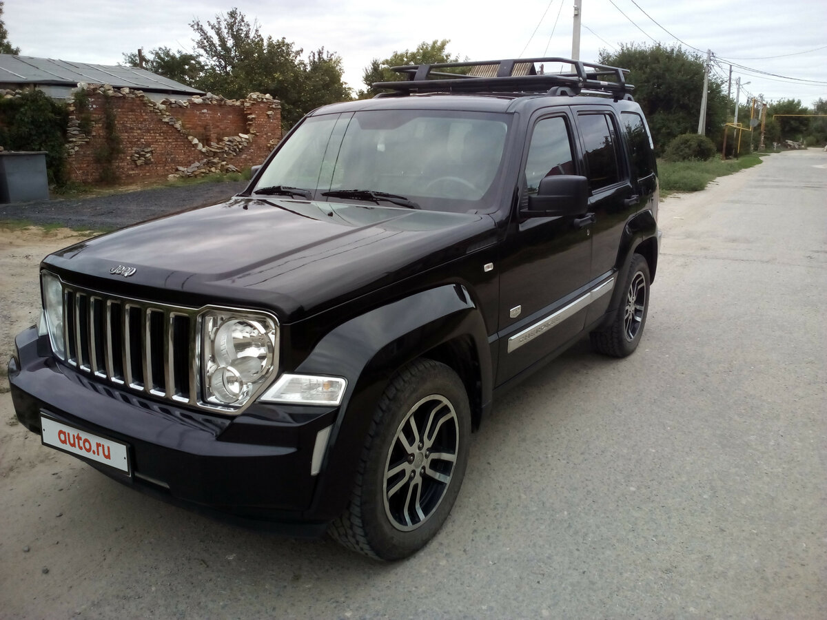 Купить б/у Jeep Cherokee IV (KK) 3.7 AT (205 л.с.) 4WD