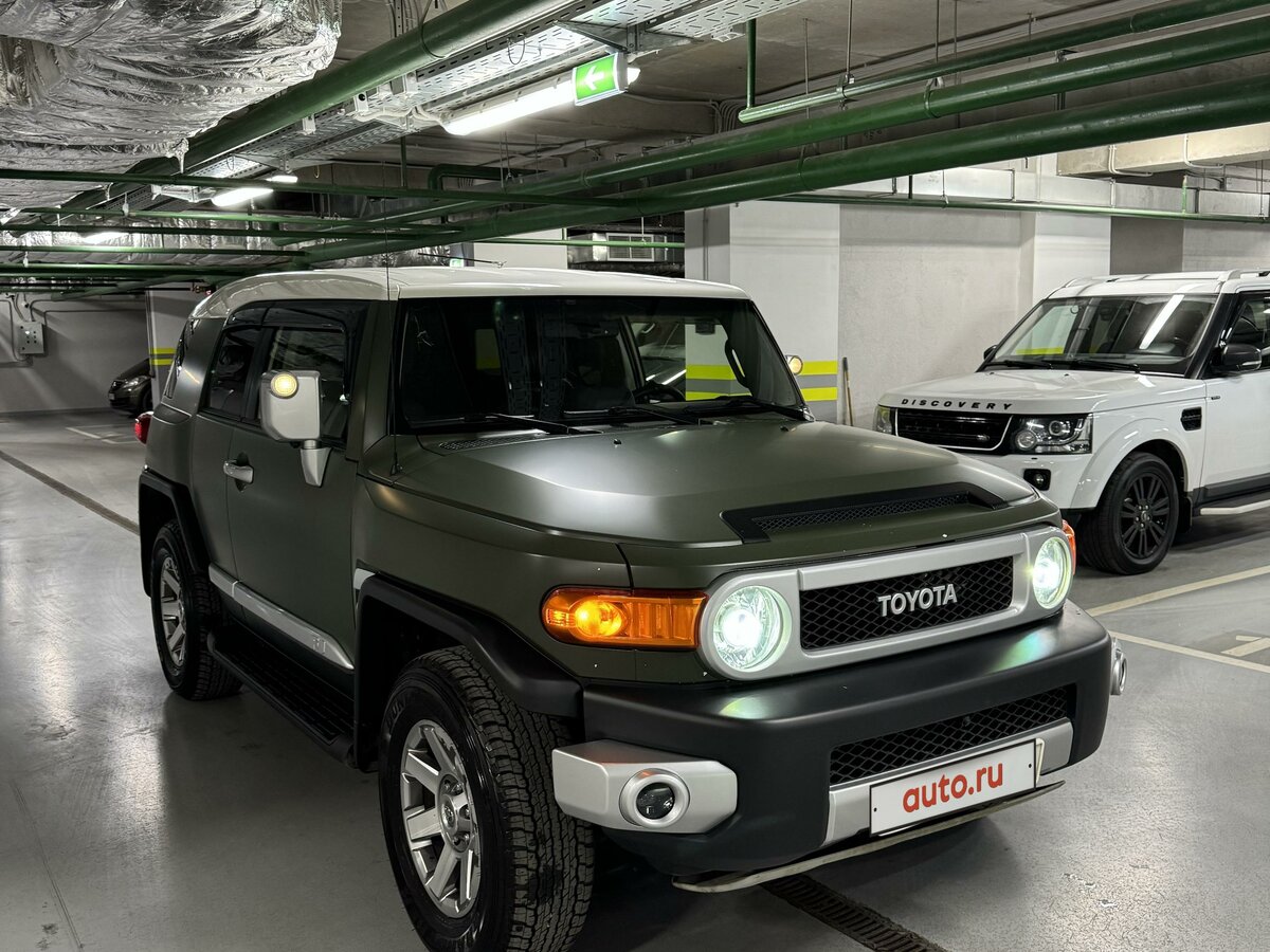 Купить б/у Toyota FJ Cruiser 2006-2022 4.0 AT (270 л.с.) 4WD бензин ...