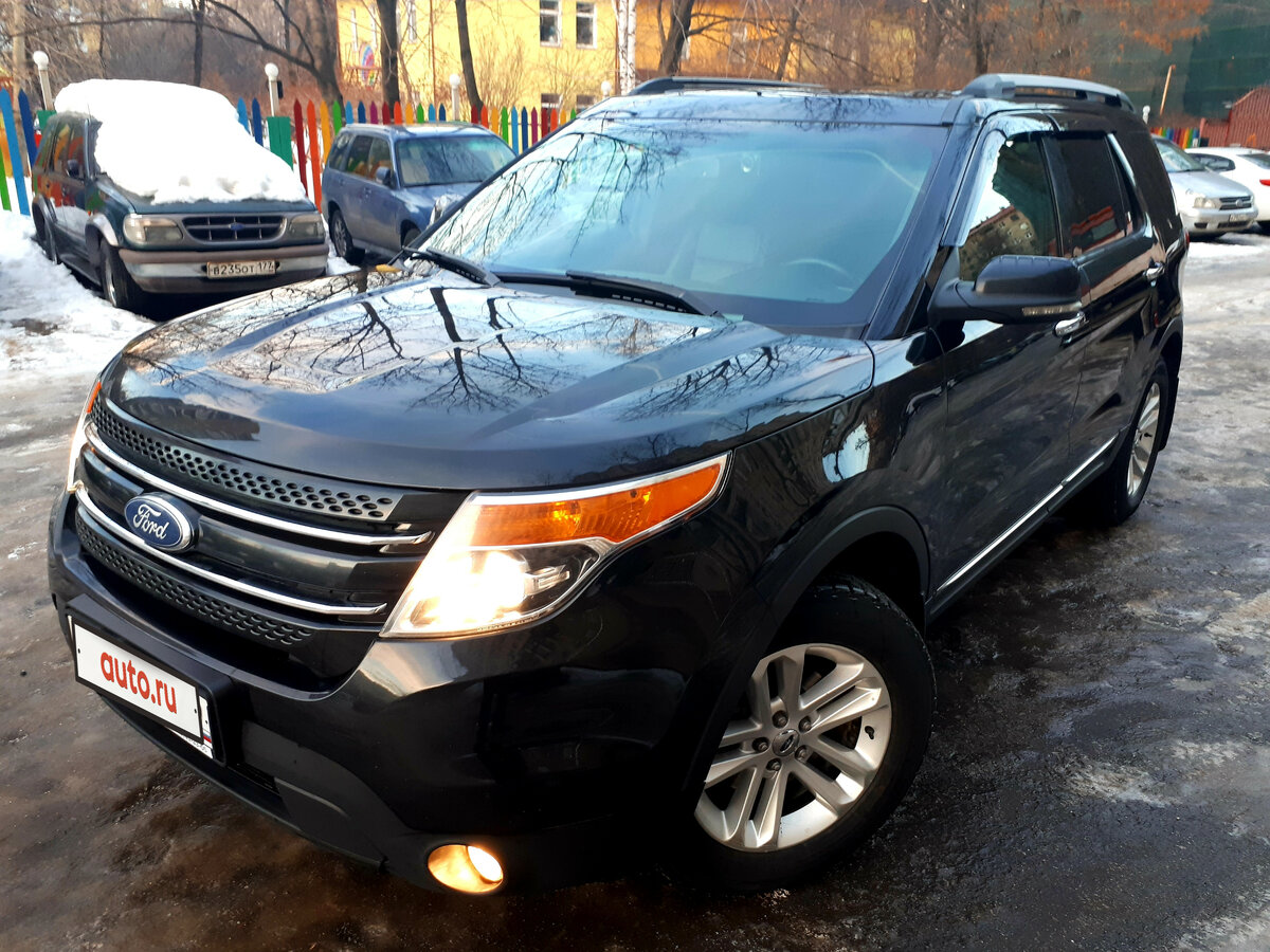 Ford Explorer 5 2011 черный