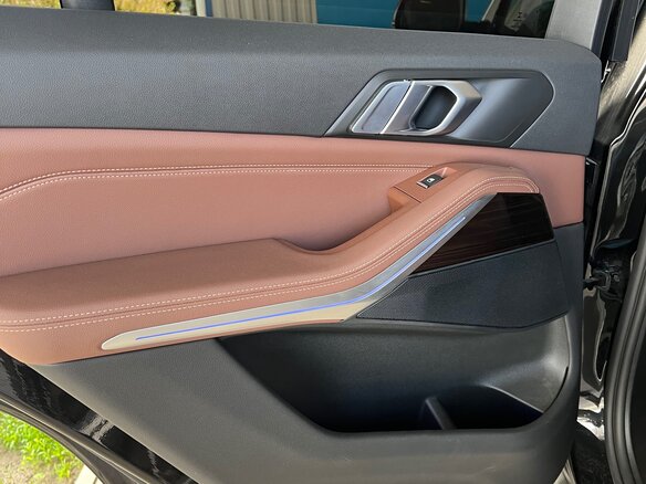 2020 BMW X5 25d IV (G05/G18), чёрный, 8000000 рублей - вид 7