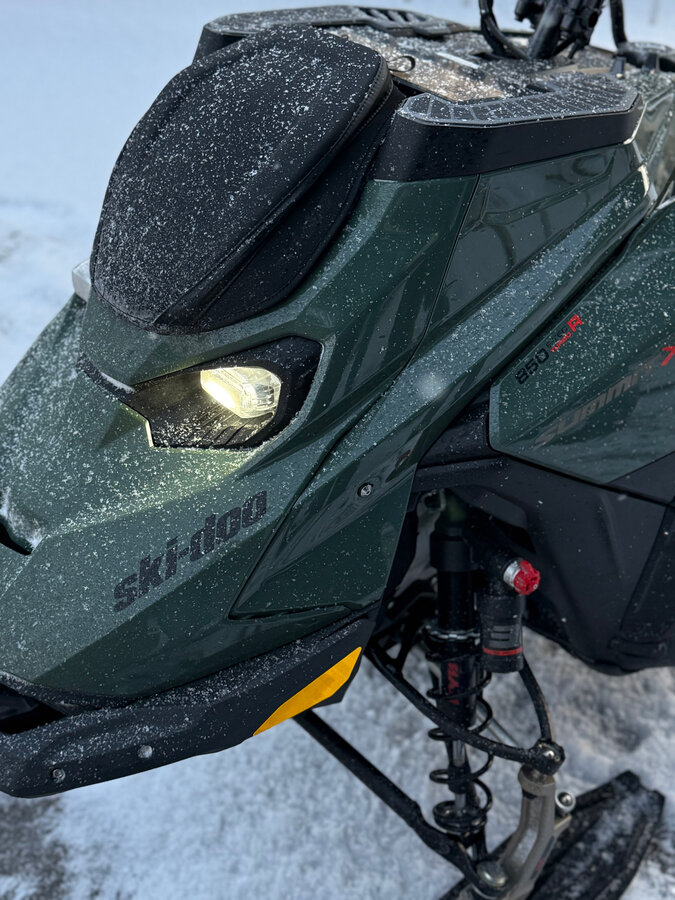 BRP Ski-Doo Summit 850