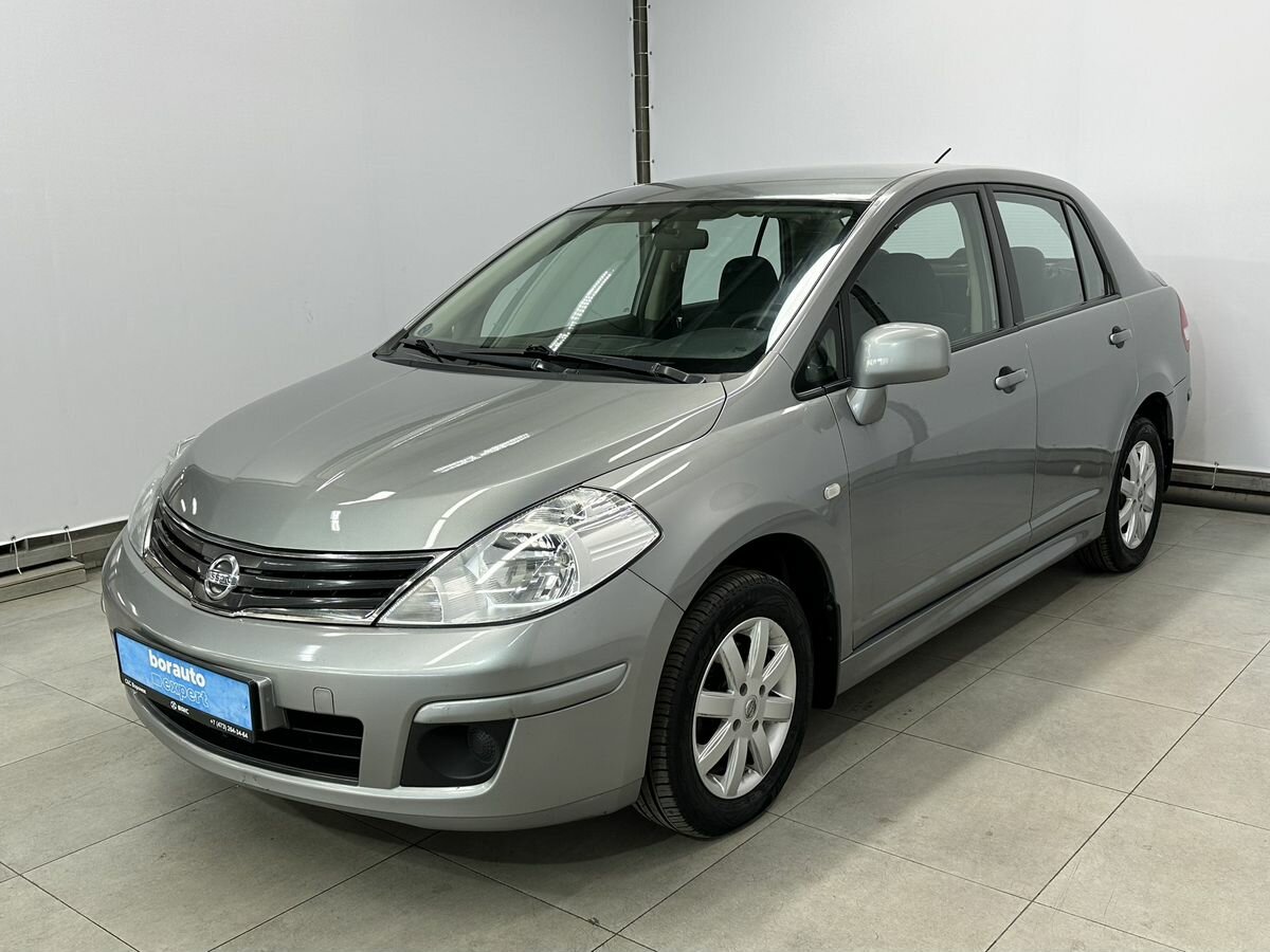Купить б/у Nissan Note I Рестайлинг 1.4 MT (88 л.с.) бензин механика в Воронеже: