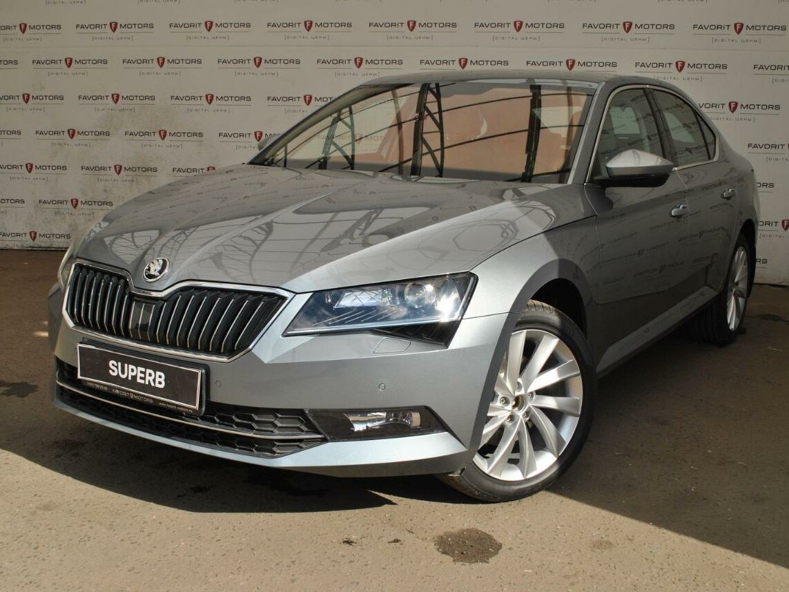 Skoda superb лифтбек