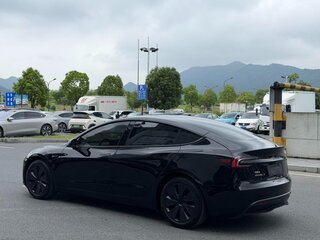 2025 Tesla Model 3 I Рестайлинг, чёрный, 4700999 рублей, вид 5