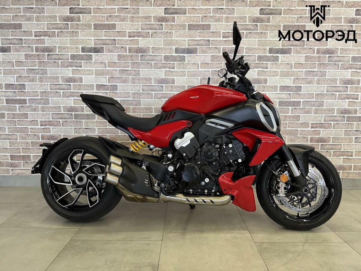 Ducati Diavel V4