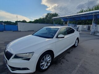 2017 Skoda Superb III, белый, 1800000 рублей, вид 1
