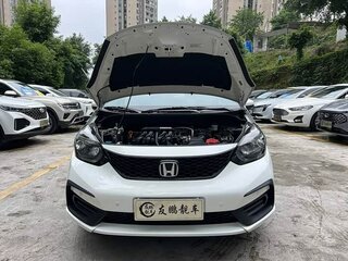 2023 Honda Fit IV Рестайлинг, белый, 980002 рублей, вид 4