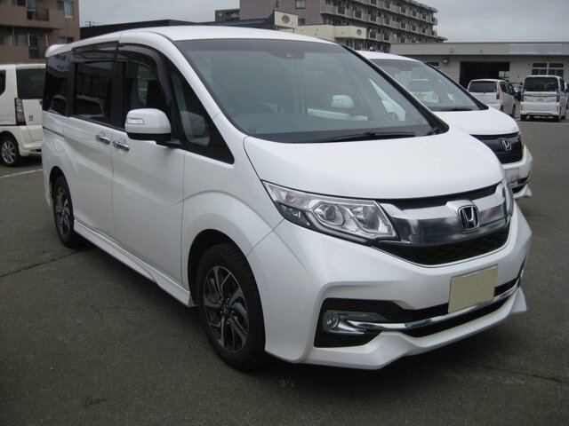 Honda Stepwgn Spada V