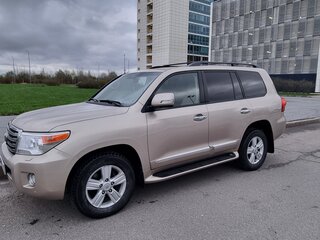 2015 Toyota Land Cruiser 200 Series Рестайлинг 1, золотистый, 4150000 рублей, вид 1