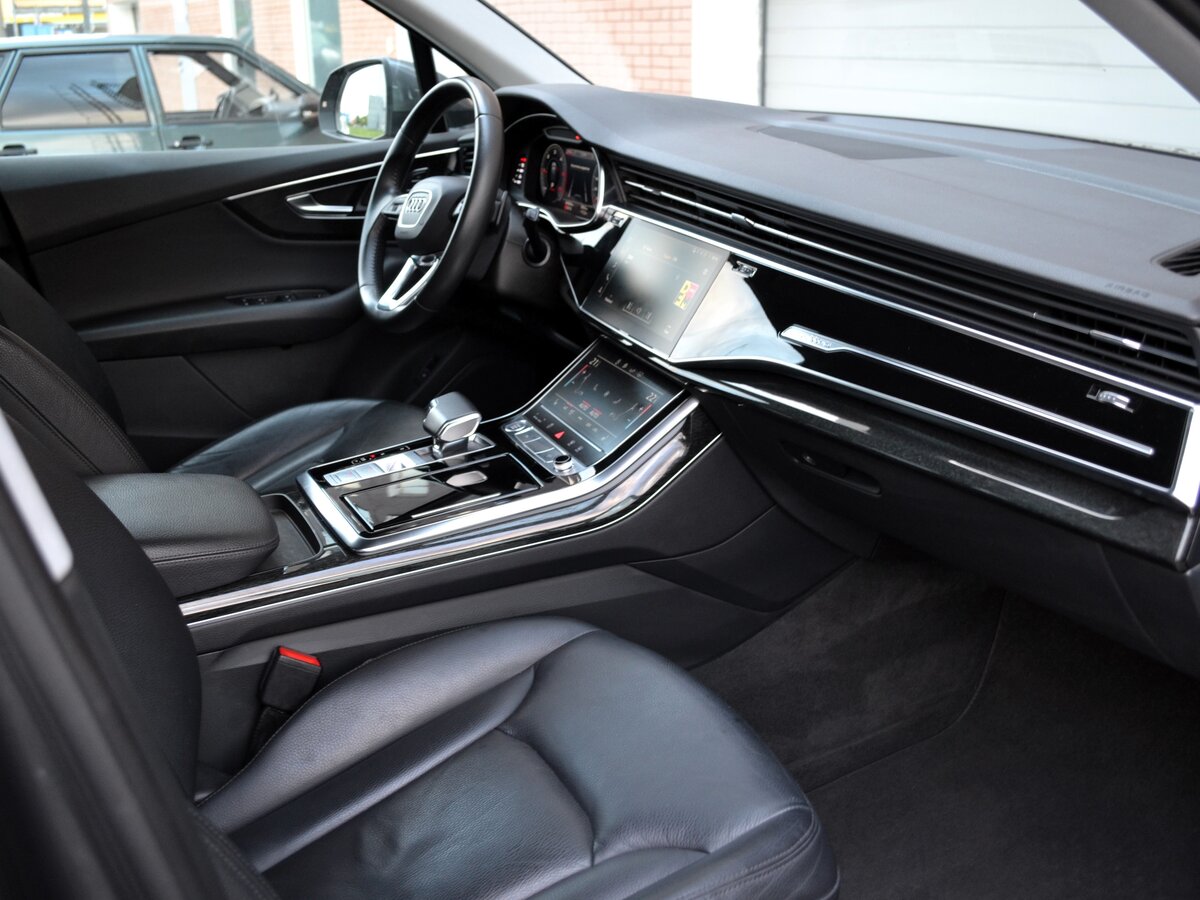 AUDI Q7 - фото 14