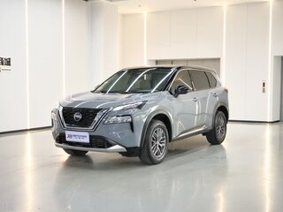 2022 Nissan X-Trail IV, серебристый, 1800000 рублей, вид 1