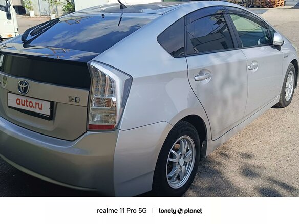 2011 Toyota Prius III (XW30), серебристый, 1150000 рублей - вид 7