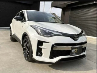 2020 Toyota C-HR I Рестайлинг, белый, 2010000 рублей, вид 1