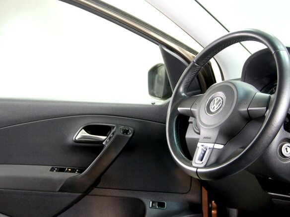 2014 Volkswagen Polo V, коричневый - вид 7