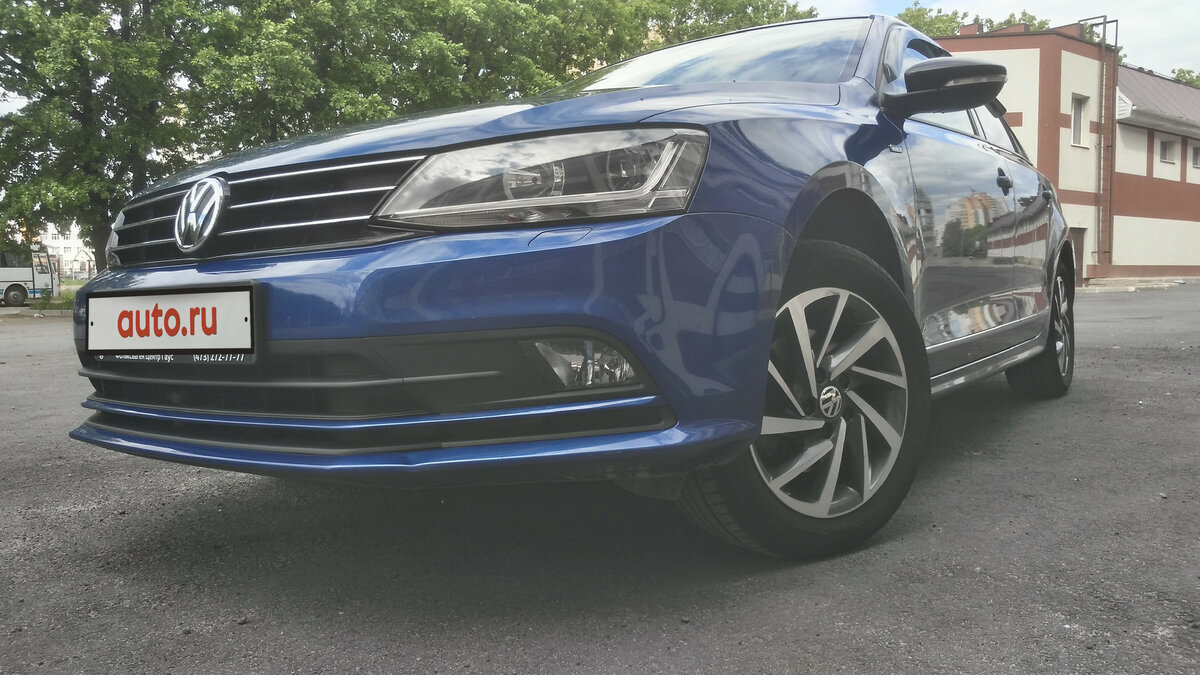 Volkswagen jetta синий