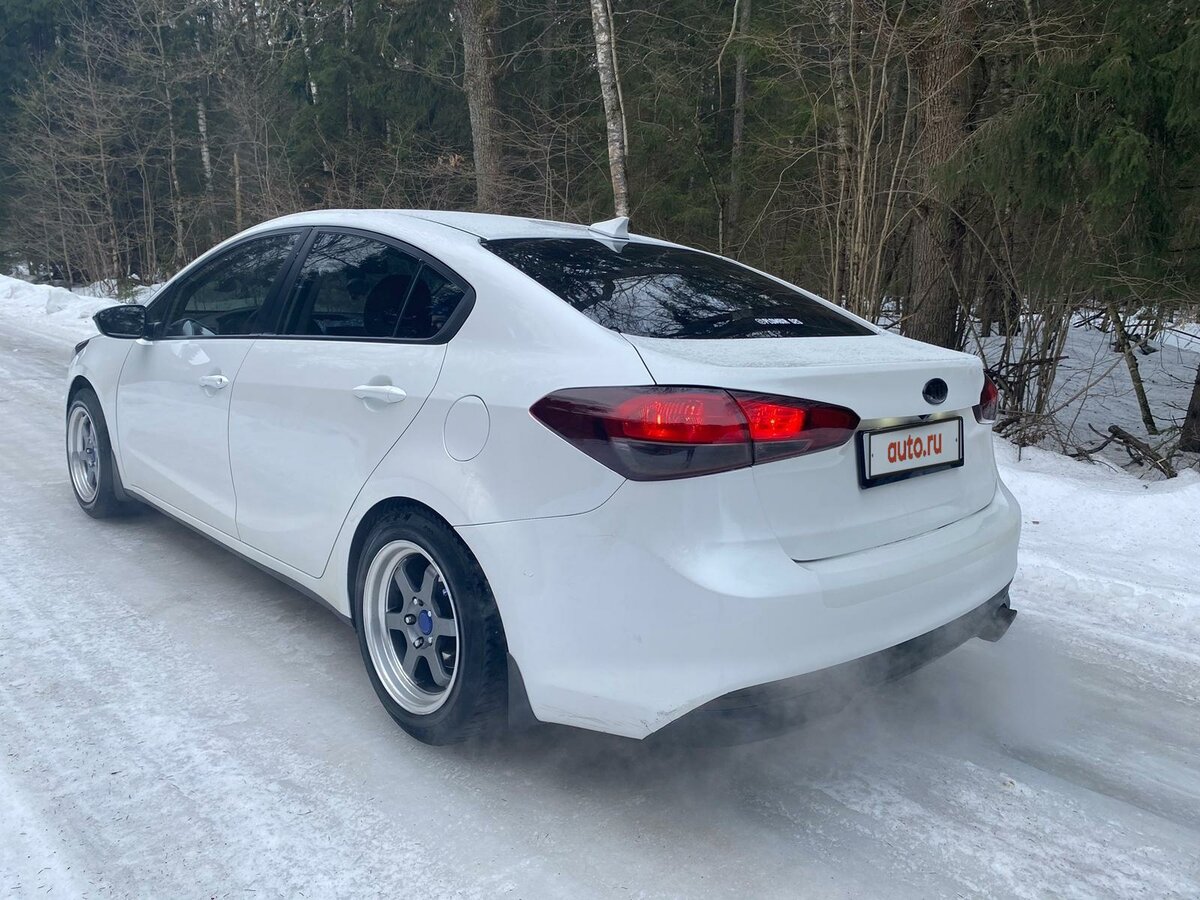 Купить б/у Kia Cerato III Рестайлинг (Classic) 1.6 AT (130 л.с.) бензин ...