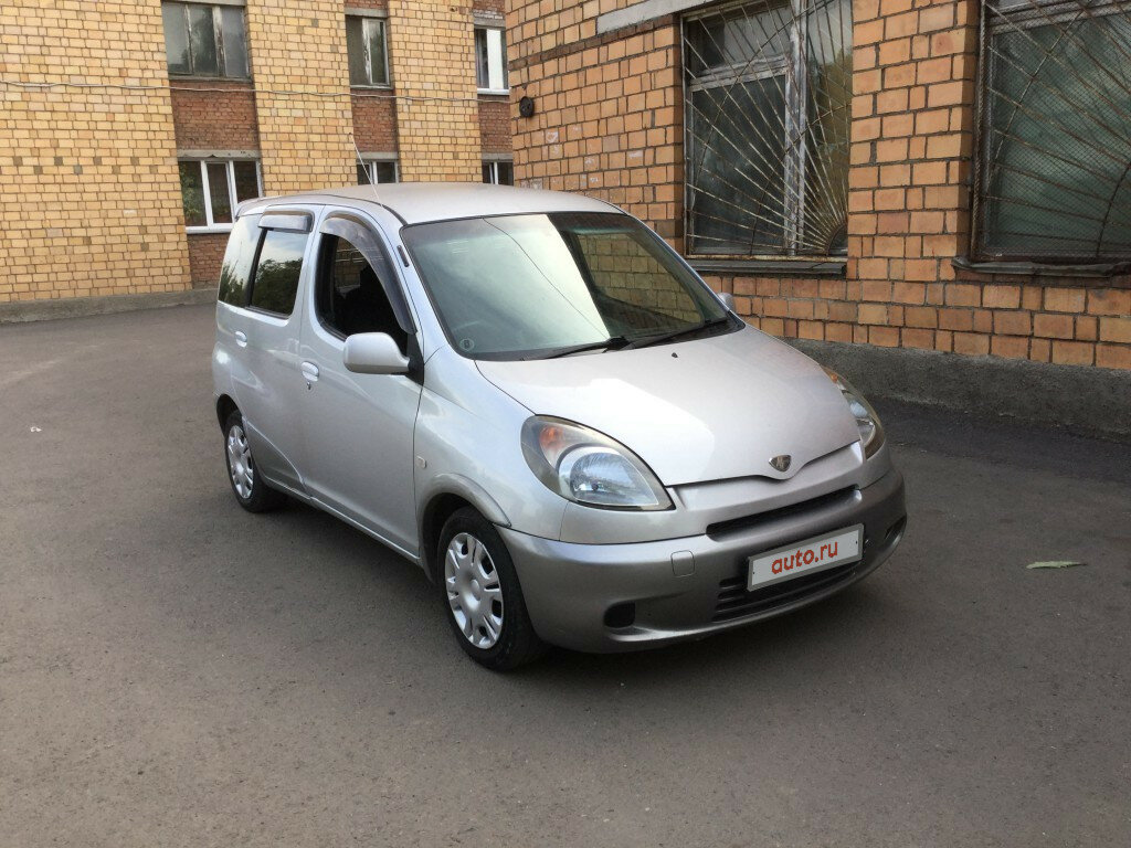 Тойота Функарго 2001 черный
