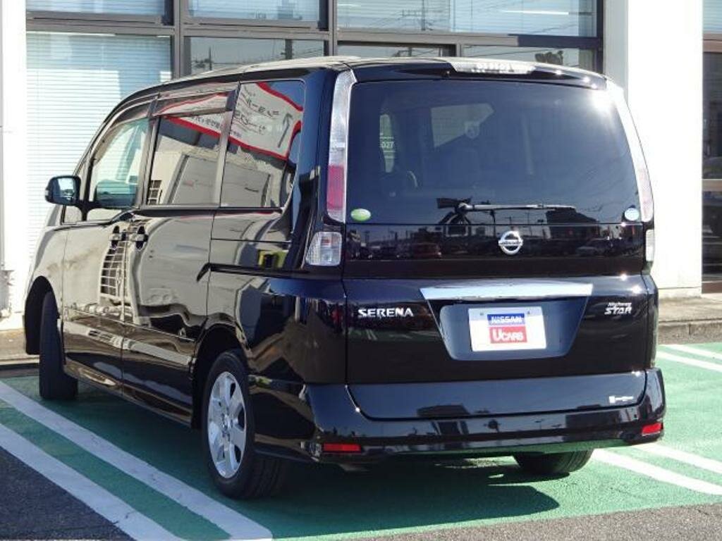 Nissan Serena c25 Highway Star