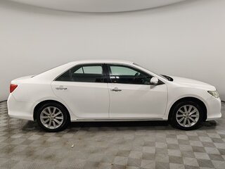 2012 Toyota Camry VII (XV50), белый, 1399000 рублей, вид 4