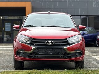 2026 Lada (ВАЗ) Granta I Рестайлинг, красный, 1238000 рублей, вид 3